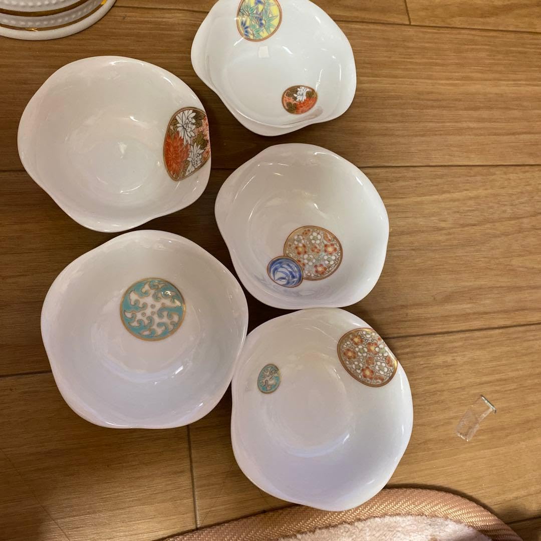 Amazon | 宮内庁御用達 深川製磁 寿赤絵 小皿揃え | ノーブランド品 | 小皿
